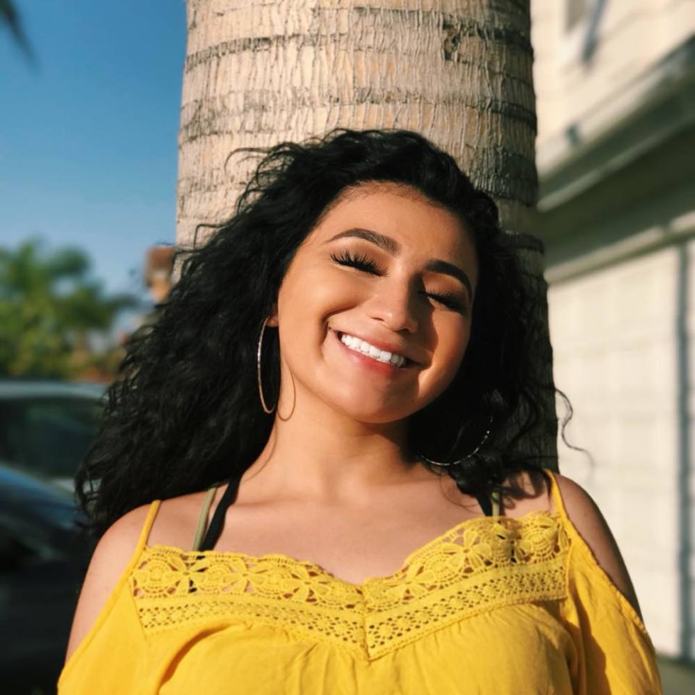 Meet your Posher, Jenisea